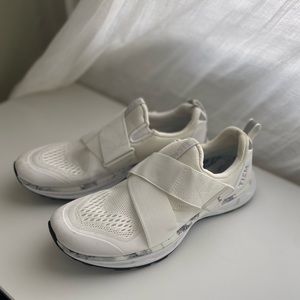 Size 7 White Marble Tiem Cycling Shoes-Worn 3 times